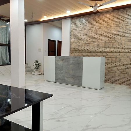 5 Petals Hotel Benares Buitenkant foto